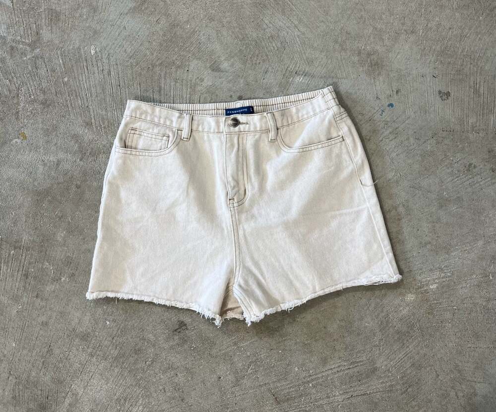 Vintage penshoppe Cream Denim Cutoff Shorts Raw Hem High Rise Size L